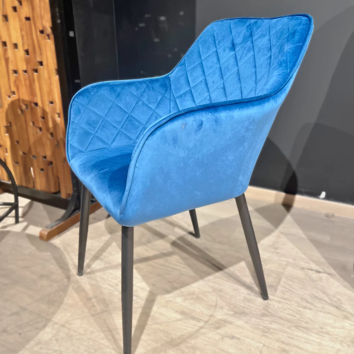 Une chaise / fauteuil de salle à manger