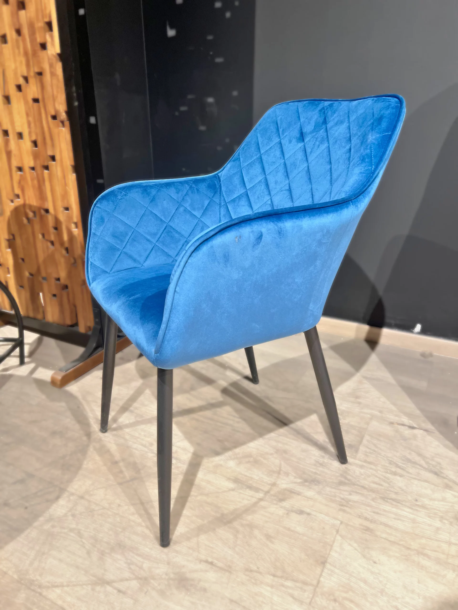Une chaise / fauteuil de salle à manger