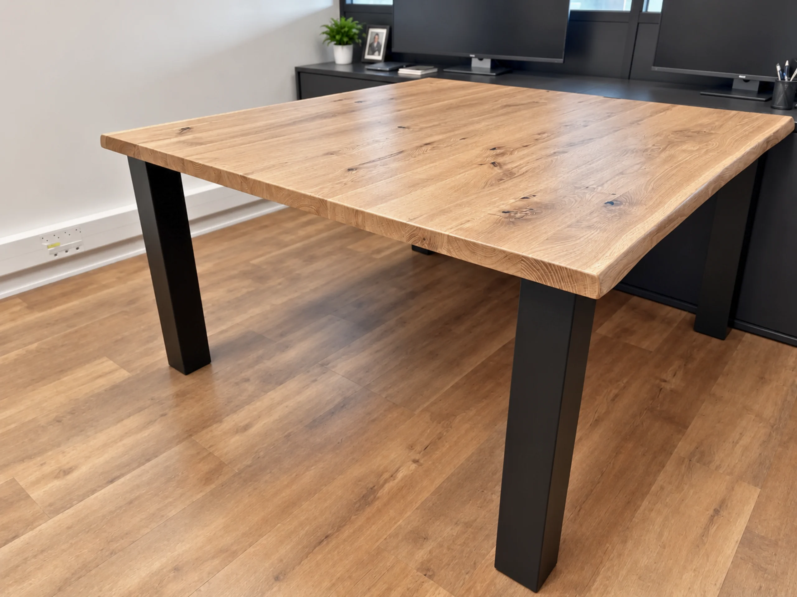 Une table bois acier