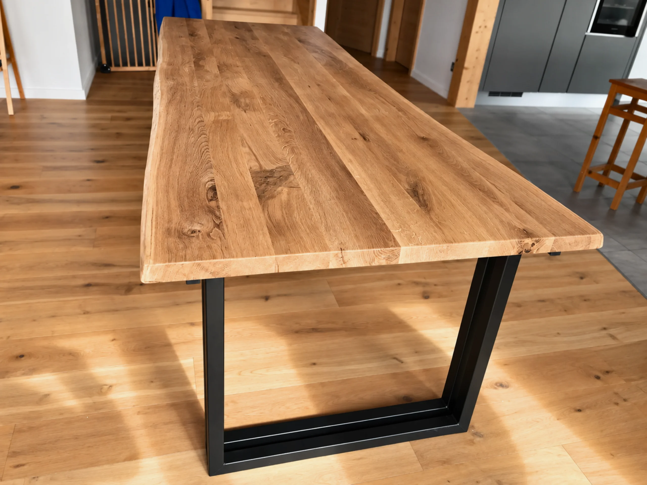 Une table de cuisine bois métal