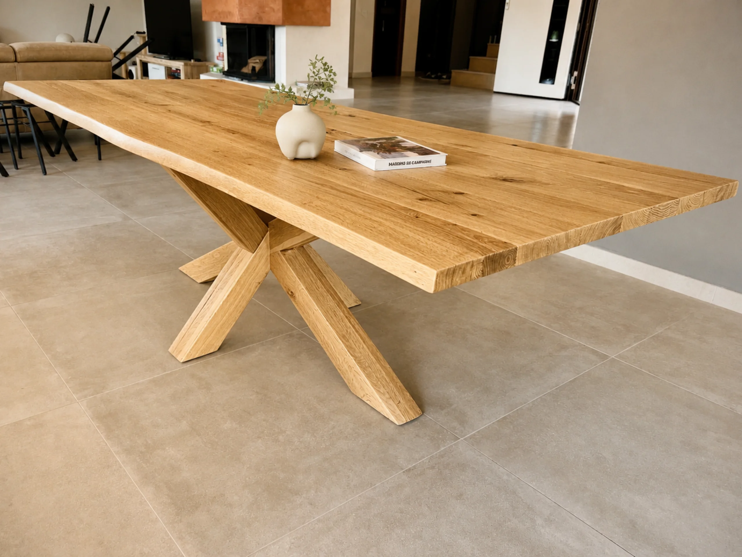 Une table pied central en chêne