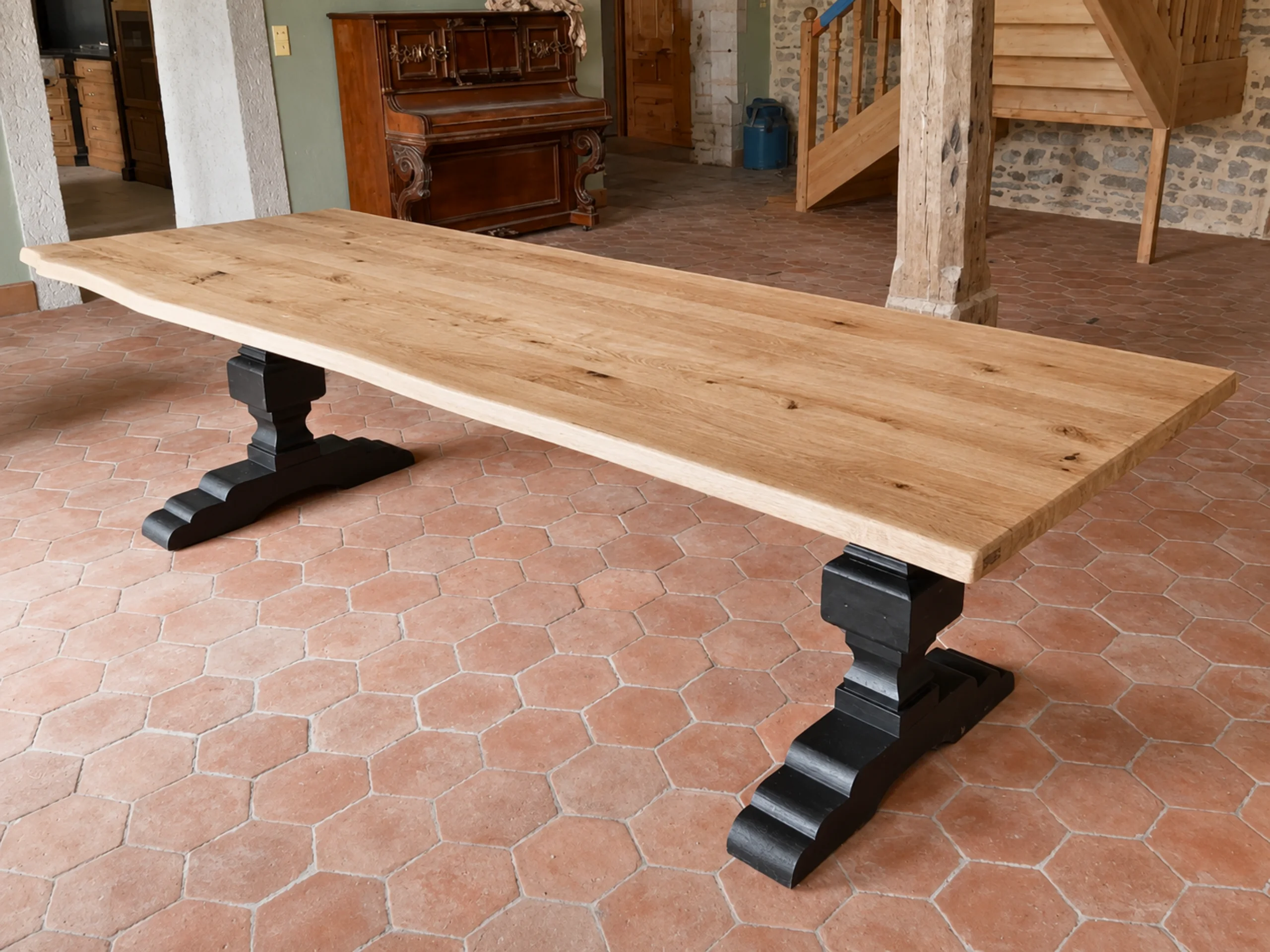 Une table sur mesure en chêne massif