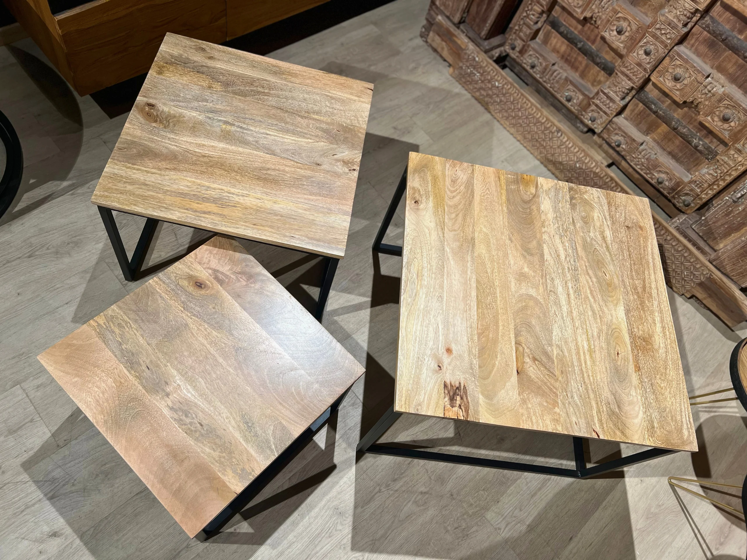Trois tables gigognes basses