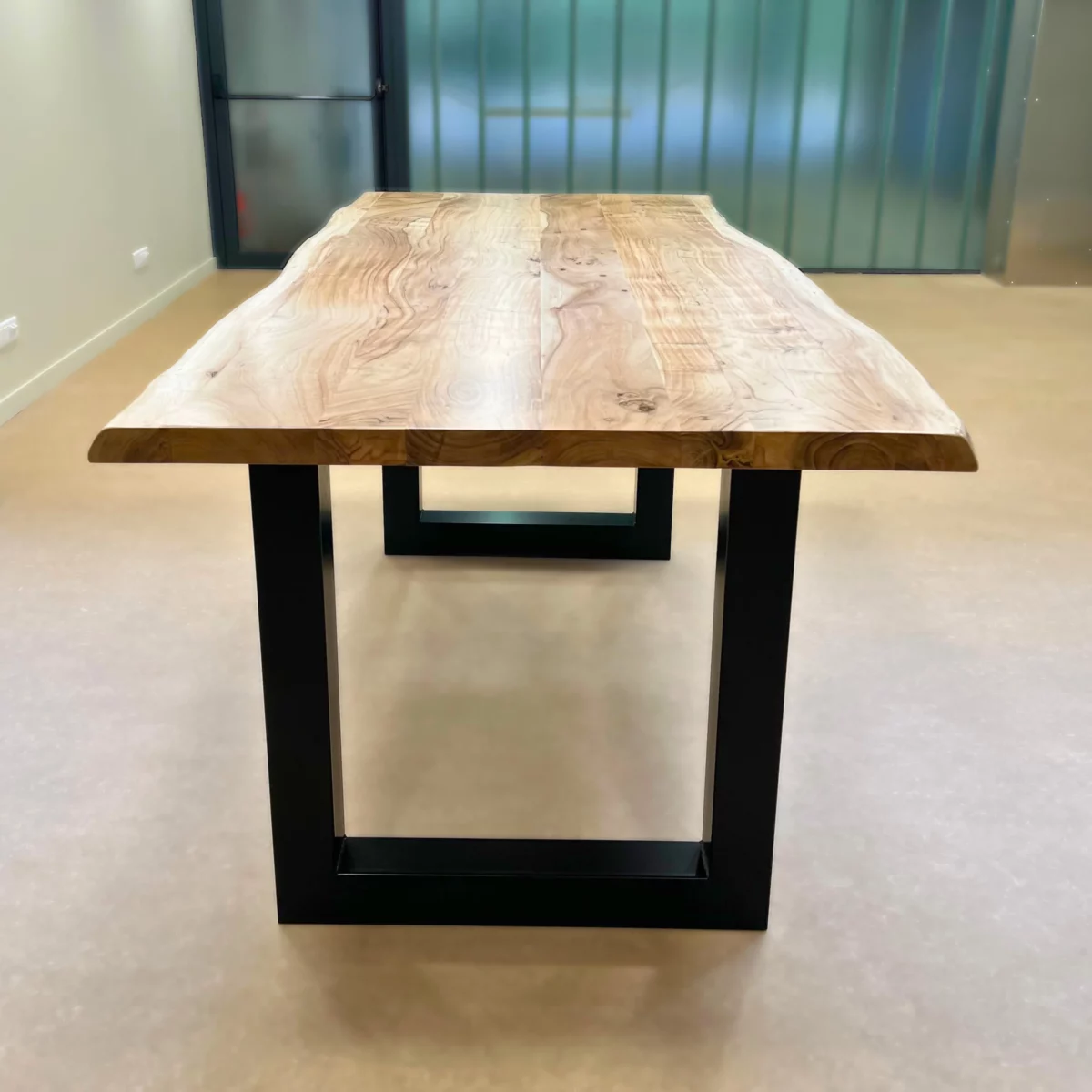Une table haute