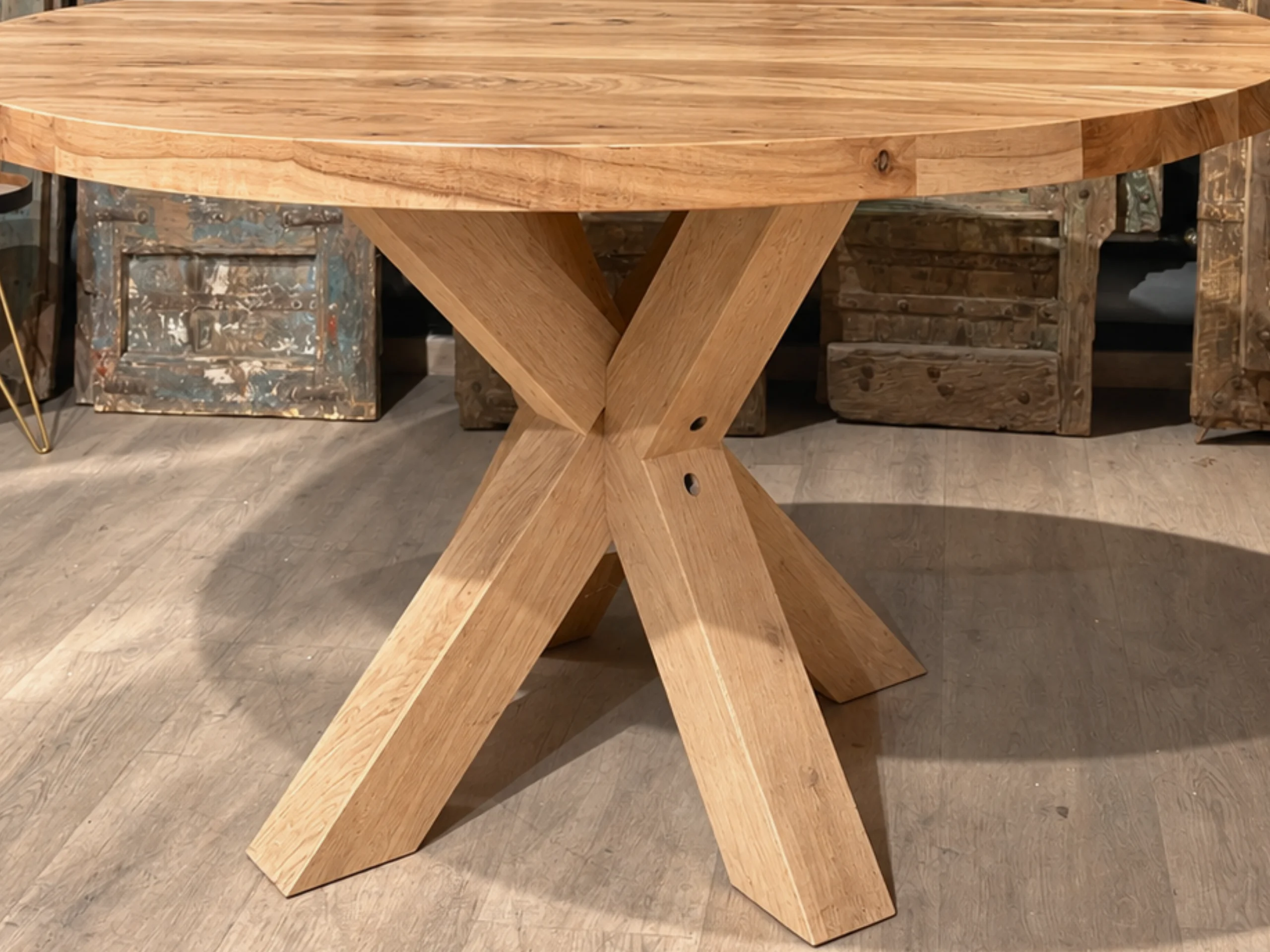 A wooden leg for a round table