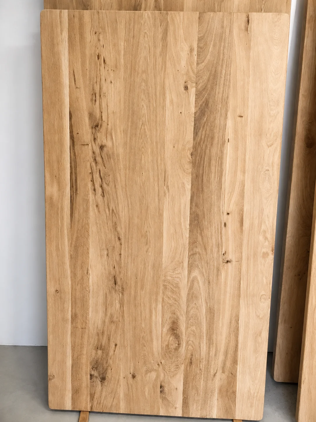 A light oak tabletop