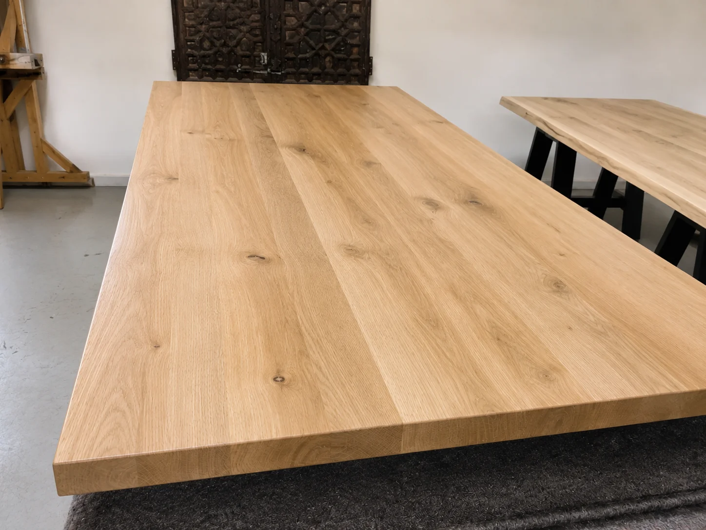 Un plateau de table en chêne